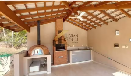 Casa para locação em Condomínio, Valinhos, térrea, 3 suítes com armários, 1 máster.  2 salas com varanda, escritório, lavabo, despensa, área de lazer