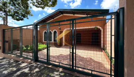Casa com 4 quartos à venda na Rua Roberto Gomes Pedrosa, 187, Jardim Proença, Campinas por R$ 930.000