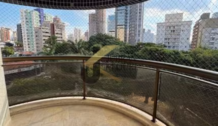 Apartamento para aluguel no Cambuí, com 3 suítes e 3 vagas.