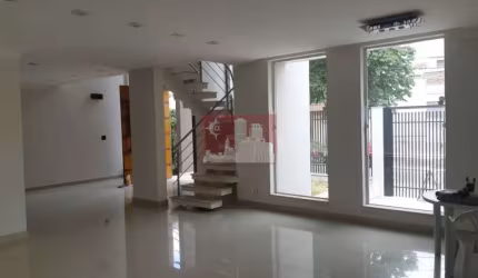 Casa Alto Padrão-  Parque das Palmas
