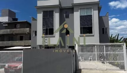 Apartamento á venda semi-mobiliado com 2 dormitórios sendo 1 suíte em Camboriú SC