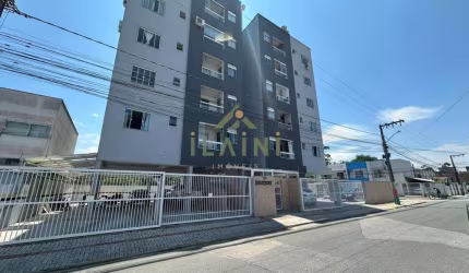 Apartamento á venda com 2 dormitórios e 2 vagas de garagem e elevador bairro Sta Regina em Camboriú SC