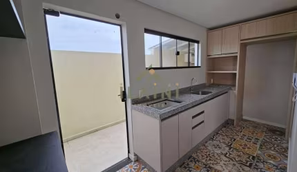 Apartamento semi-mobiliado com 3 dormitórios sendo 1 suíte em Camboriú SC