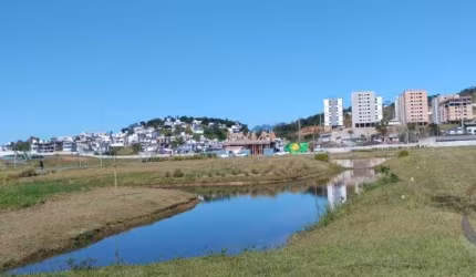 Terreno de 300m² na Pedra Branca