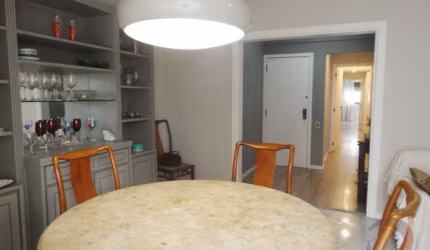 Apartamento de 4 dorms no bairro Centro