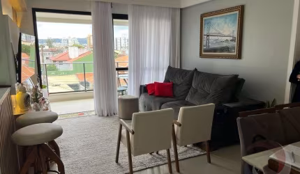 Apartamento de 3 dorms no bairro Balneário