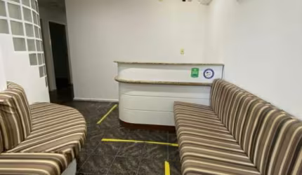 Sala Comercial de 78m² no bairro Centro
