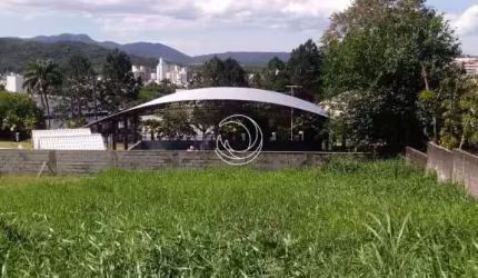 Terreno de 450m² no bairro Pedra Branca