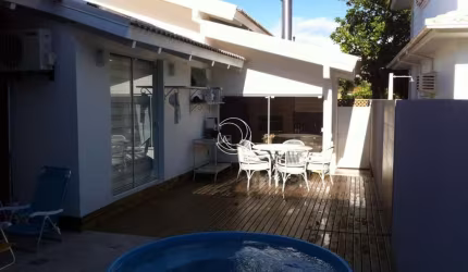 Casa Residencial de 4 dorms no bairro Jurerê Internacional