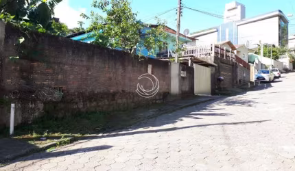 Terreno de 1347.45m² no bairro Itacorubi