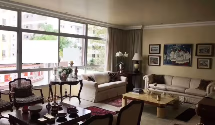 Apartamento de 3 dorms no bairro Centro