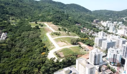 Terreno de 614.26m² no bairro Itacorubi