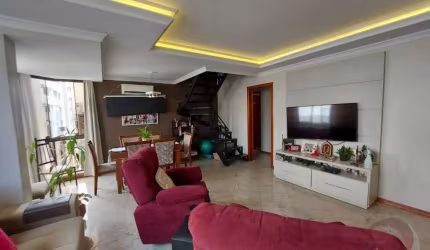 Cobertura de 4 dorms no bairro Centro