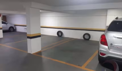 Box Garagem de 12m² no bairro Centro