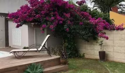 Casa Residencial de 3 dorms no bairro Pântano Do Sul