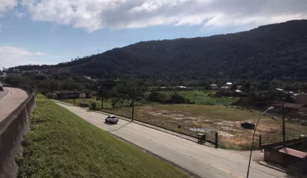 Terreno de 3500m² no bairro Enseada do Brito (Ens Brito)