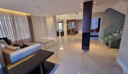Casa Residencial de 302,04 m² com 4 suítes no bairro João Paulo