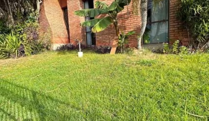 Casa Residencial de 4 dorms no bairro Jardim Atlântico