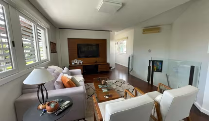 Casa Residencial de 4 dorms no bairro Jurerê Internacional