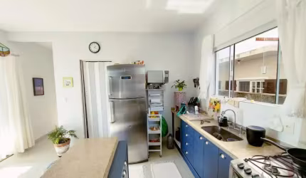 Casa com 4 quartos no bairro Carianos