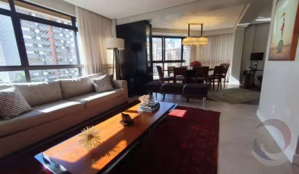 Apartamento de 162.86m² no bairro Agronômica