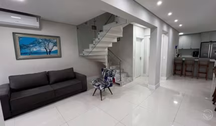 Duplex com 3 Suítes, 181m² em Jurerê