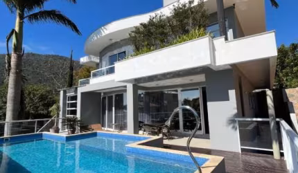 Casa Residencial de 3 dorms no bairro Santo Antônio De Lisboa