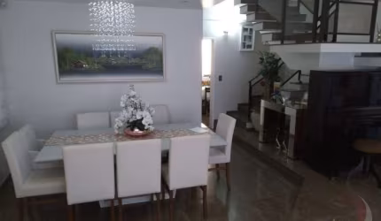 Casa Residencial de 5 dorms no bairro Estreito