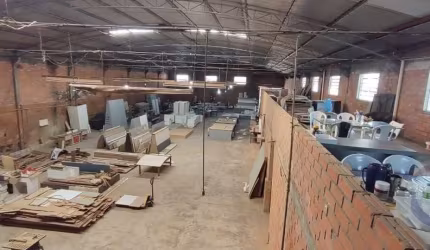 Prédio de 1878.7m² no bairro Barreiros