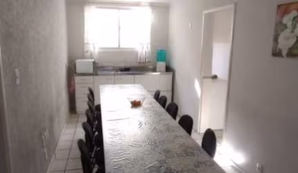 Casa Residencial de 4 dorms no bairro Centro