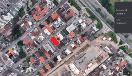 Terreno de 325m² no bairro Trindade