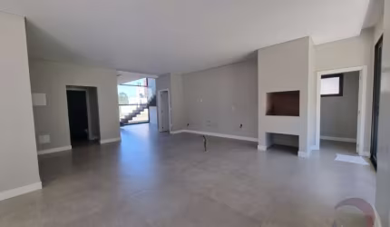 Casa Residencial de 4 dorms no bairro Ingleses