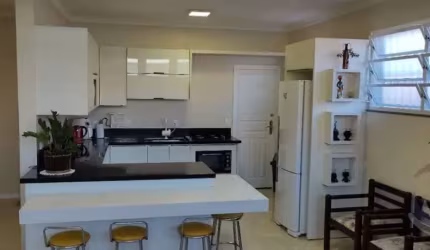 Casa Residencial de 3 dorms no bairro Canto
