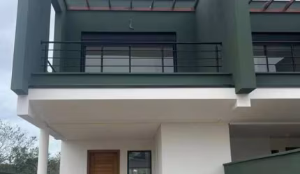 Casa Residencial de 3 dorms no bairro Ribeirao Da Ilha