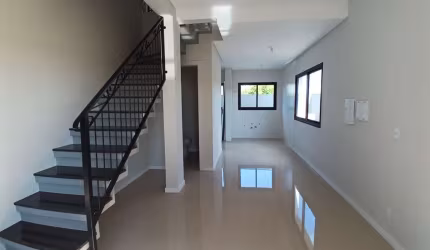 Casa Residencial de 3 dorms no bairro Campeche