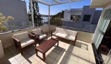 Apartamento de 4 dorms no bairro Bom Abrigo