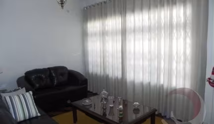 Casa Residencial de 6 dorms no bairro Balneário Estreito