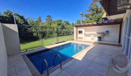 Duplex de 2 dorms no bairro Campeche