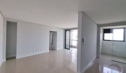 Apartamento de 2 dorms no bairro Agronômica
