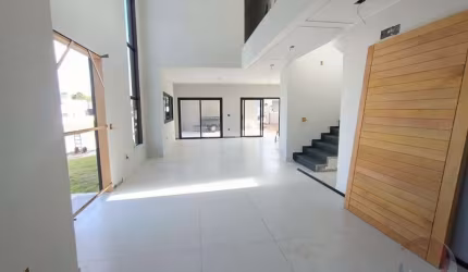 Casa Residencial de 4 dorms no bairro São João Do Rio Vermelho