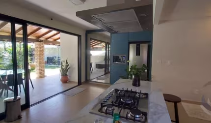 Casa Residencial de 3 dorms no bairro Campeche