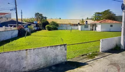 Terreno de 1385.06m² no bairro Barra Da Lagoa
