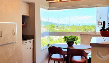 Apartamento de 3 dorms no bairro Itacorubi