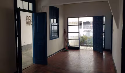 Casa Residencial de 3 dorms no bairro Balneário