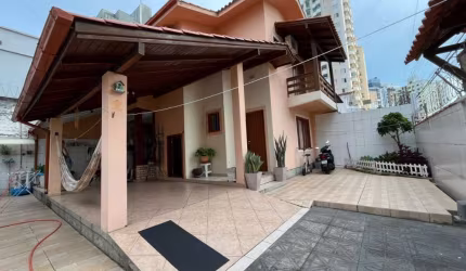 Casa Comercial de 150m² no bairro Campinas
