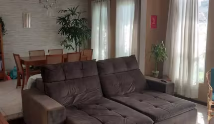 Casa Residencial de 3 dorms no bairro Jardim Atlântico
