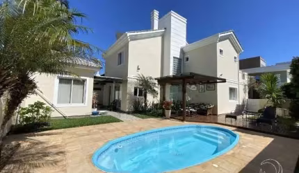 Casa Residencial de 2 dorms no bairro Vargem Pequena