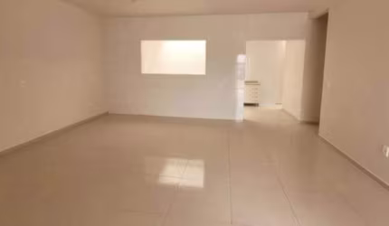 Casa Residencial de 2 dorms no bairro Passa Vinte