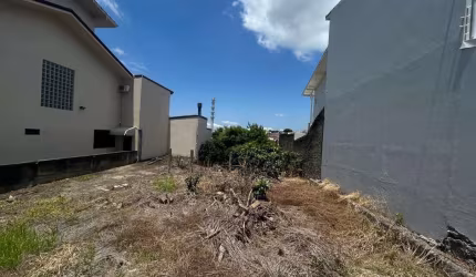 Terreno de 412m² no bairro Capoeiras