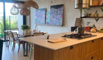Casa Residencial de 3 dorms no bairro Lagoa Da Conceição